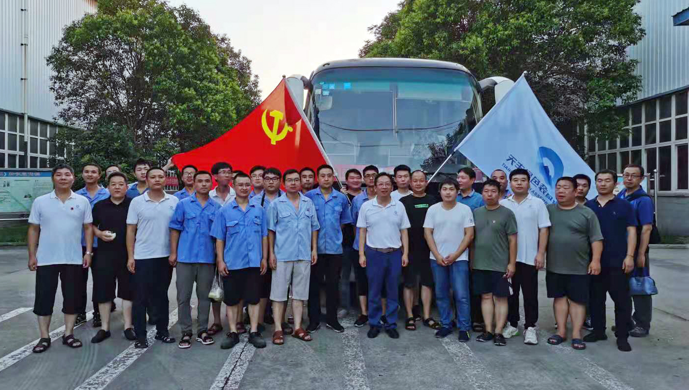 抗洪救災，共克時艱